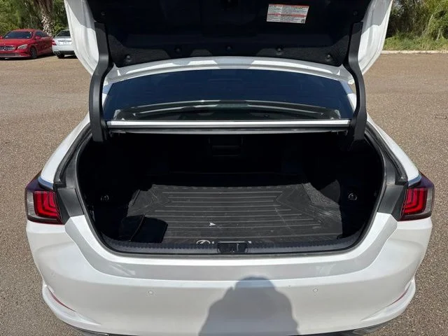 Used 2024 White Lexus 350 Luxury image 14