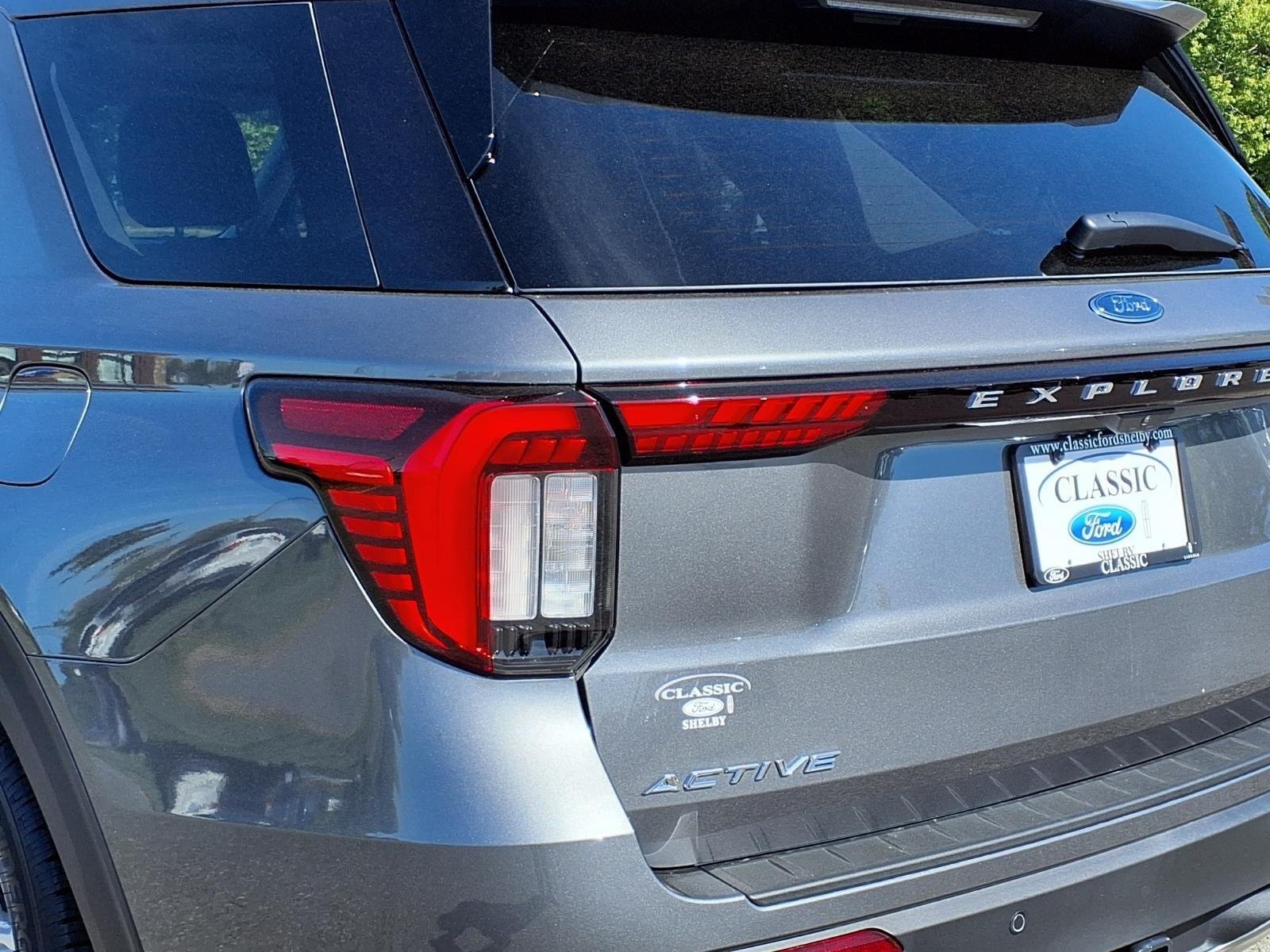 New 2026 Carbonized Gray Metallic Ford Active image 17