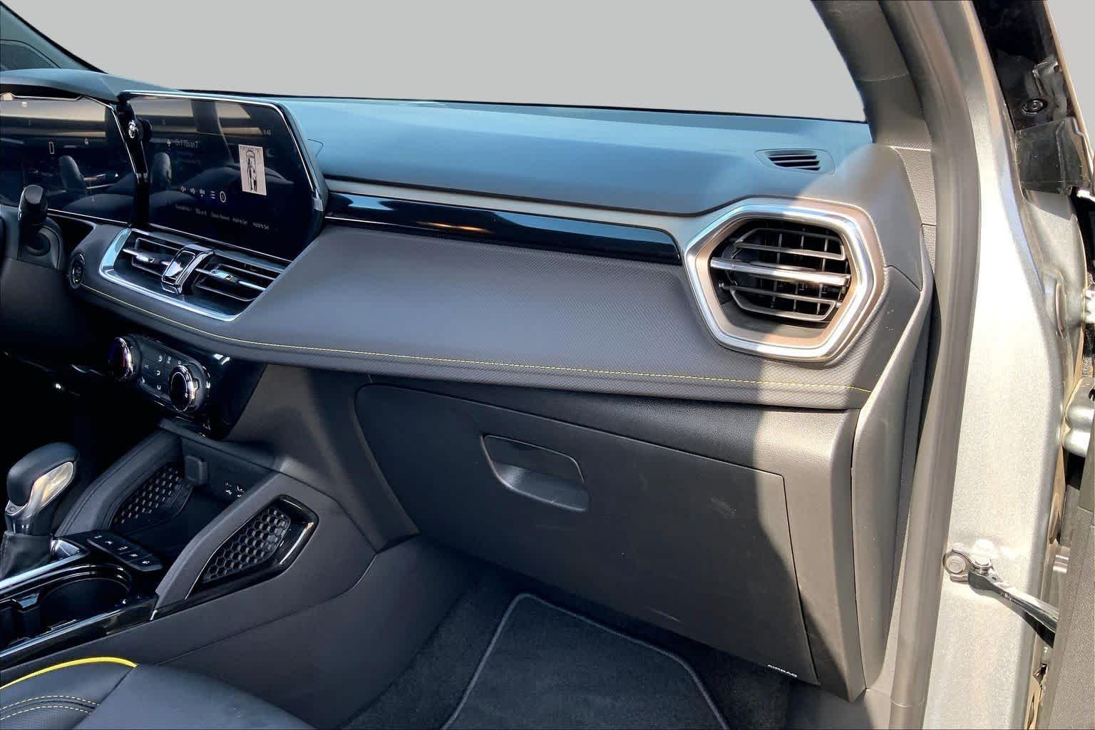 Used 2025 Sterling Gray Metallic Chevrolet ACTIV image 19