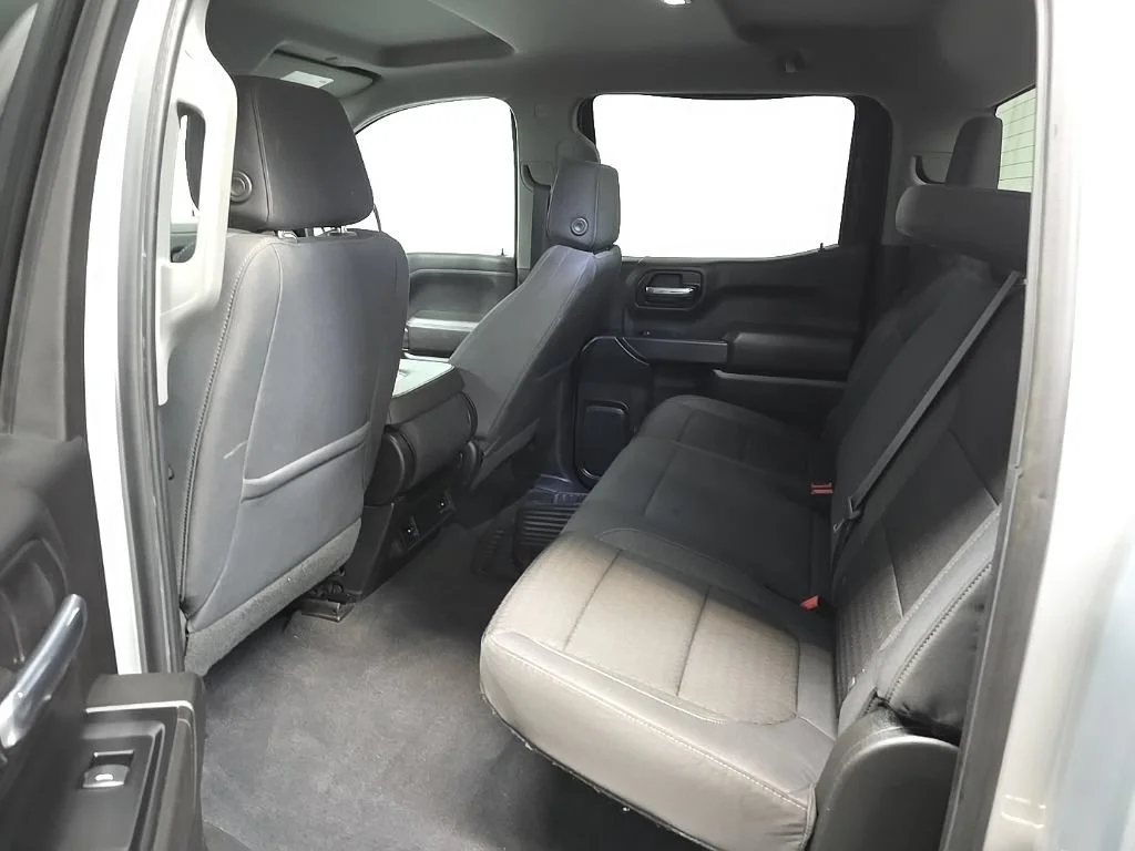 Used 2019 Silver Ice Metallic Chevrolet LT image 30