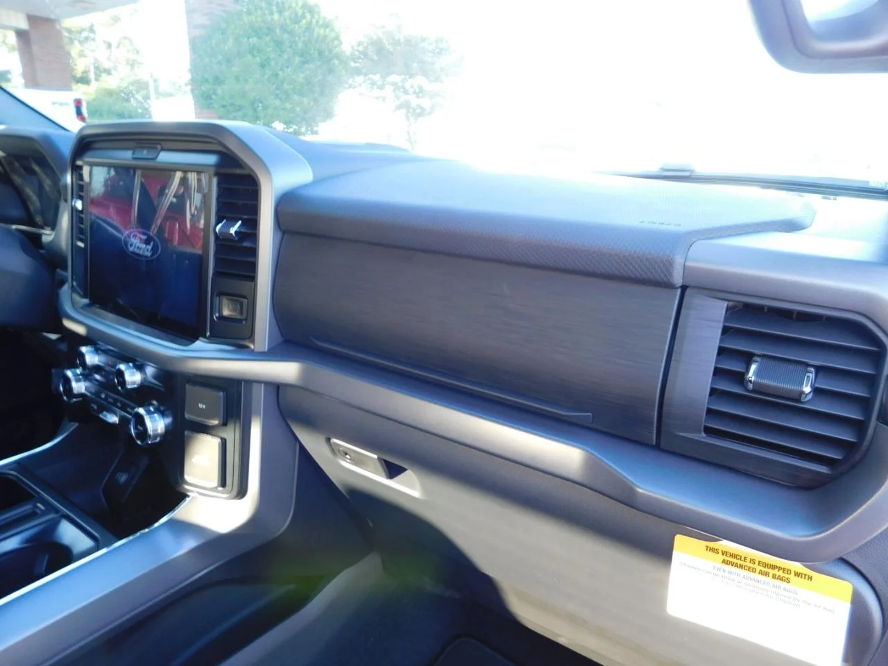 New 2026 Agate Black Metallic Ford XLT image 21