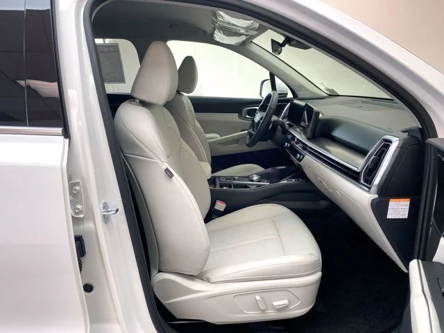 New 2026 Snow White Pearl Kia EX image 28