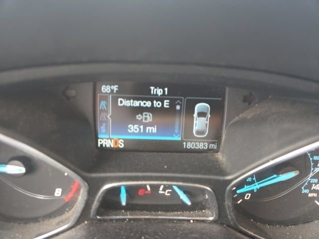 Used 2015  Ford SE image 9