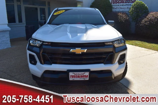 Used 2023 SUMMIT WHITE Chevrolet 4WD LT image 4
