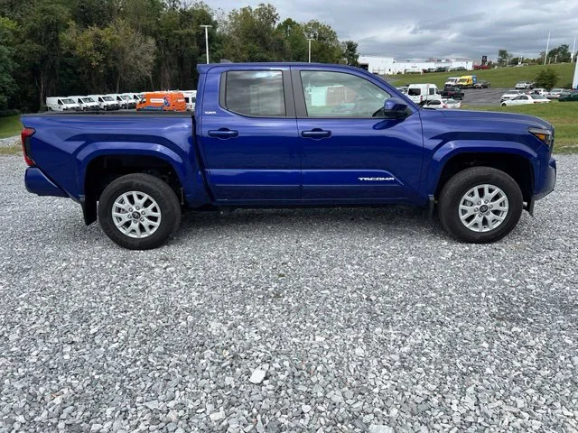 Used 2025 Blue Toyota SR5 image 6