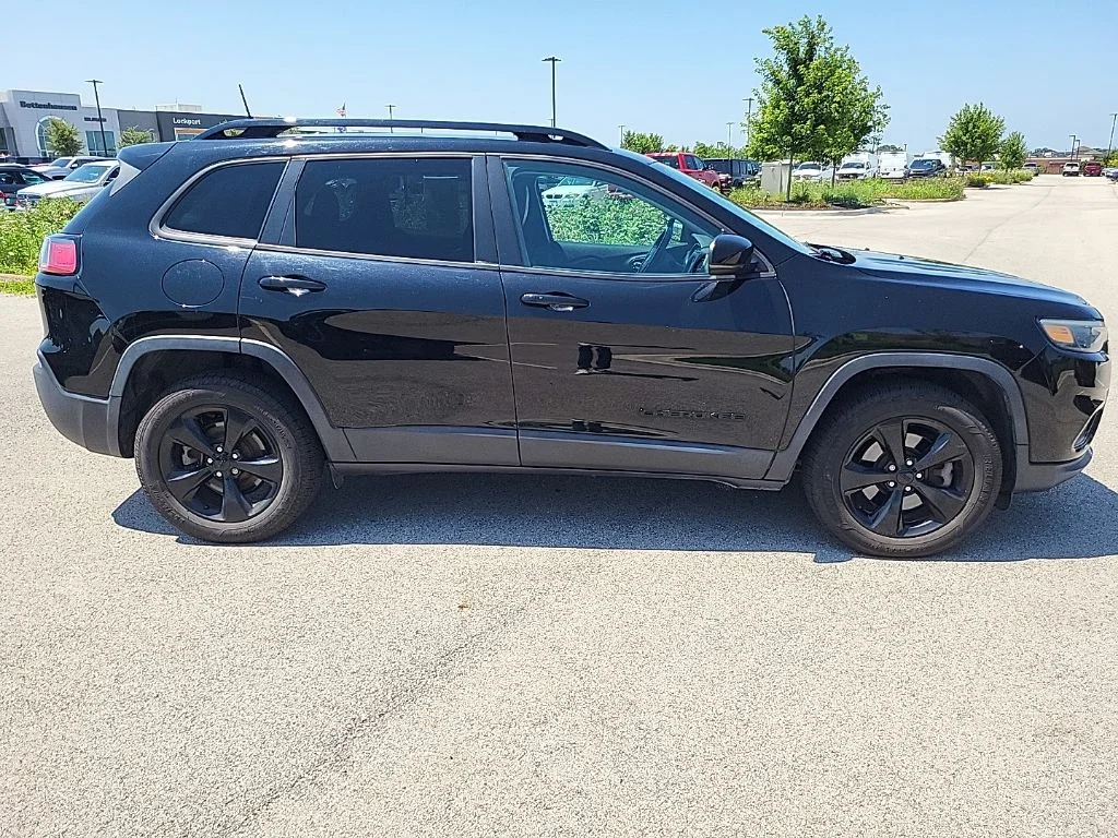 Certified Used 2019 Black Jeep Latitude Plus image 6