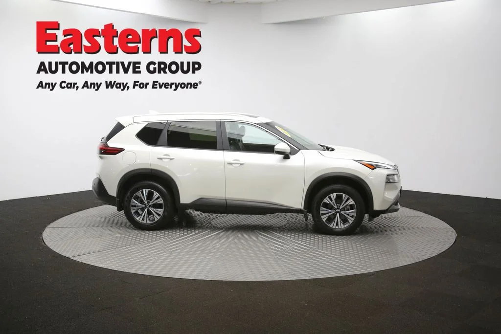 Used 2023 White Nissan SV image 43