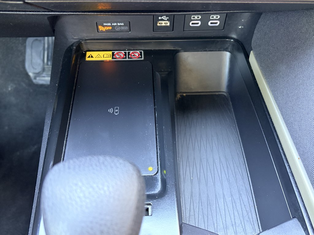 Used 2025 Midnight Black Metallic Toyota LE image 18