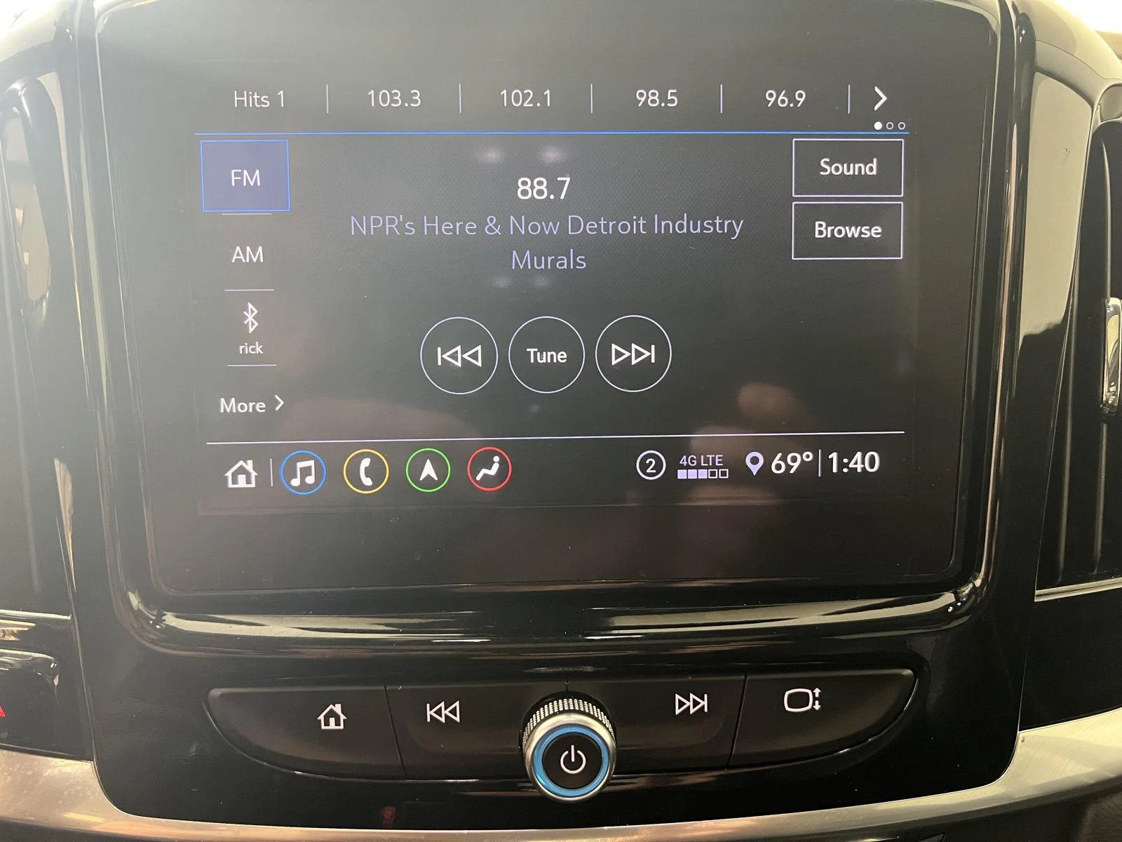 Used 2020 SATIN STEEL METALLIC Chevrolet RS image 13