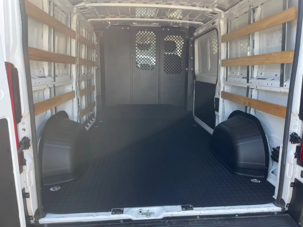 Used 2025 White Ram Base image 17