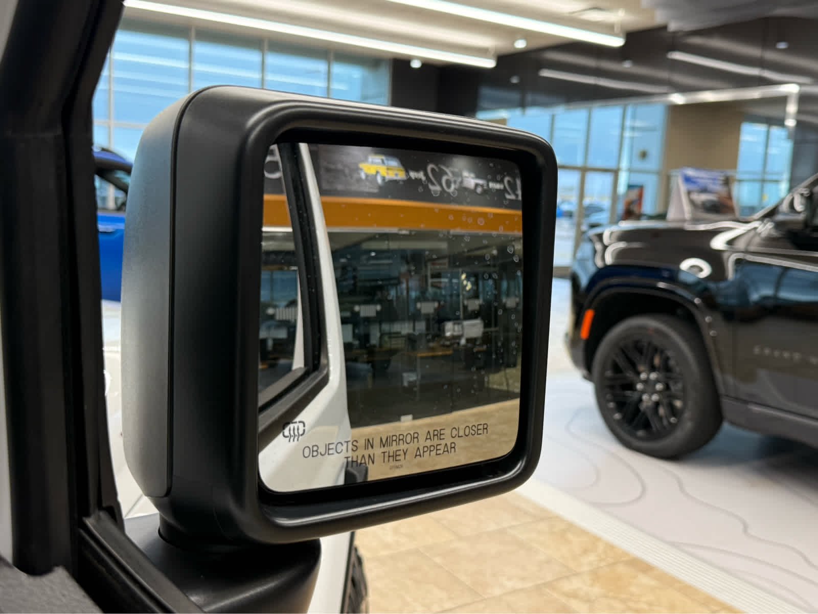 New 2026 BRIGHT WHITE CLEAR COAT Jeep Sport S image 17