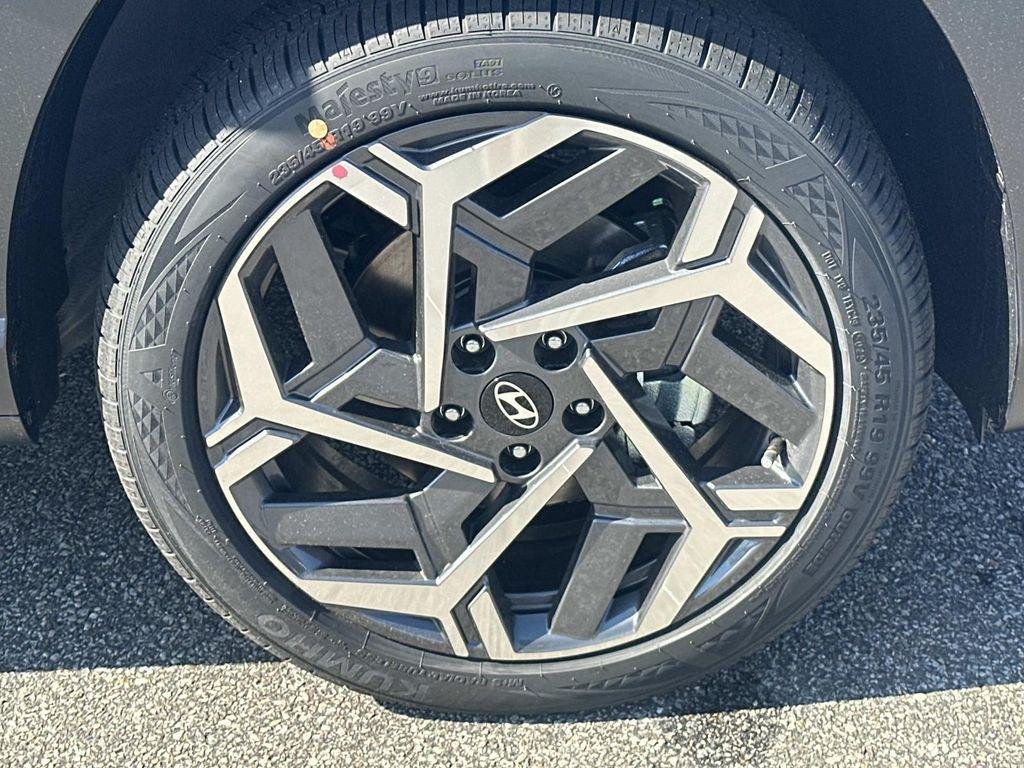 New 2026 Gray Hyundai SEL Premium AWD image 10