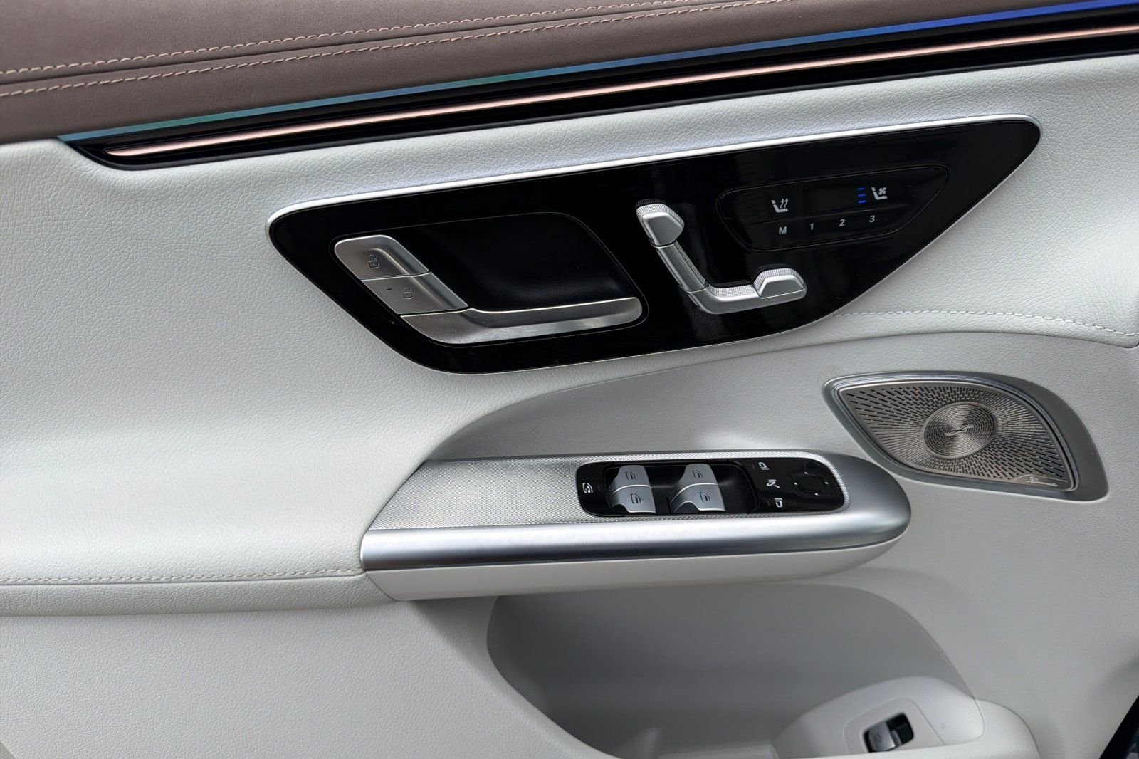 Used 2023 Blue Mercedes-Benz 350+ SUV image 23