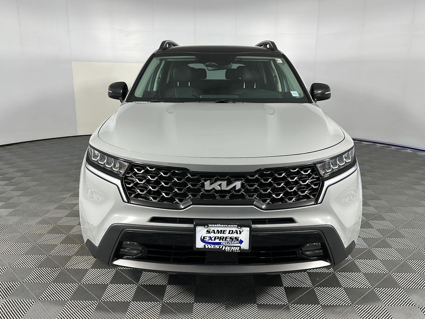 Used 2023 Wolf Gray Kia X-Line EX image 15