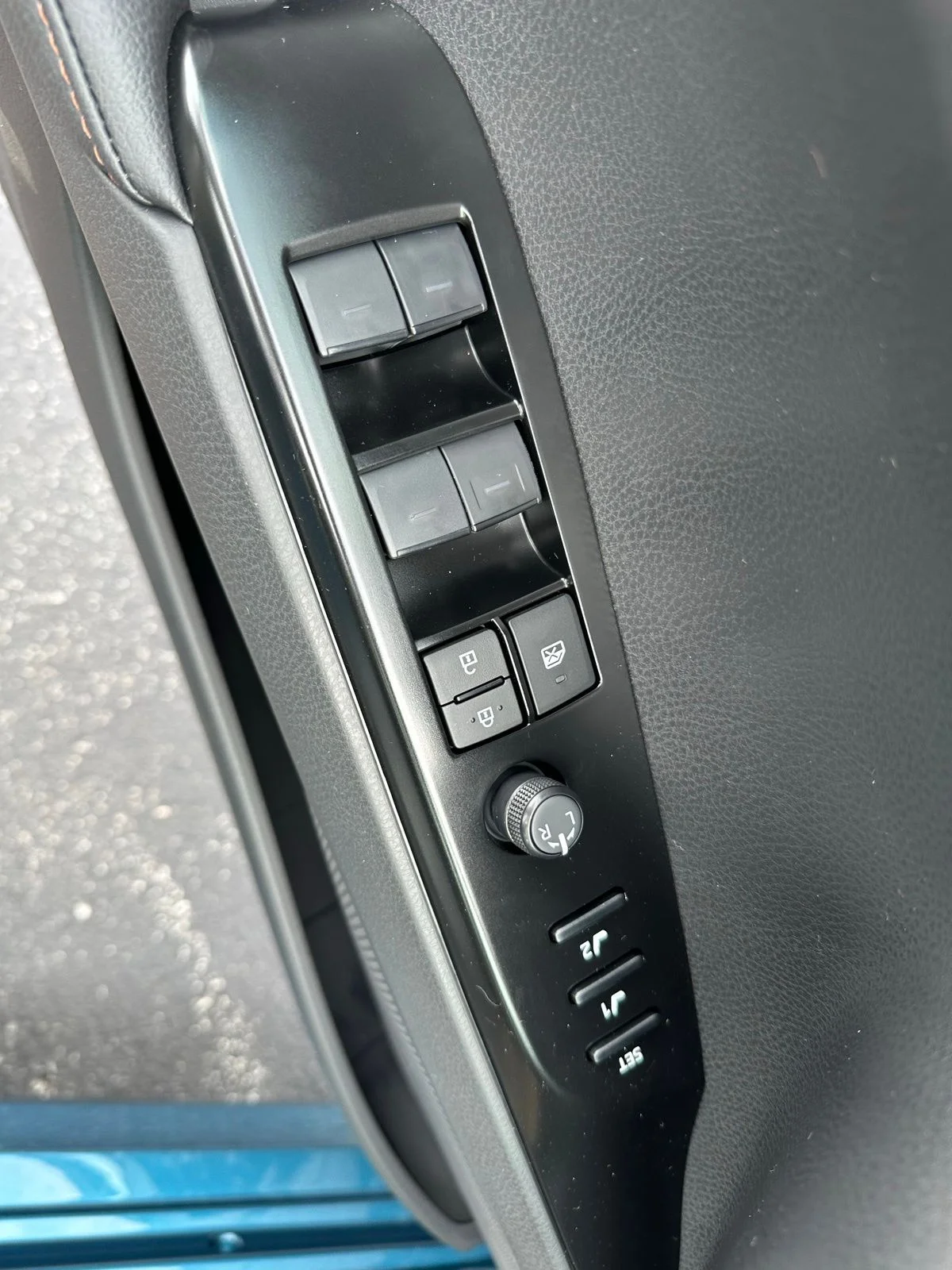 2026 Toyota Camry XLE - Photo 10