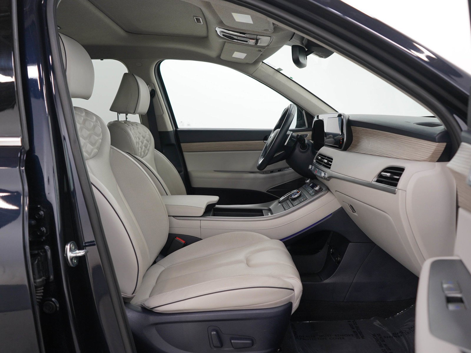 Certified Used 2022 Moonlight Cloud Hyundai Limited AWD image 12