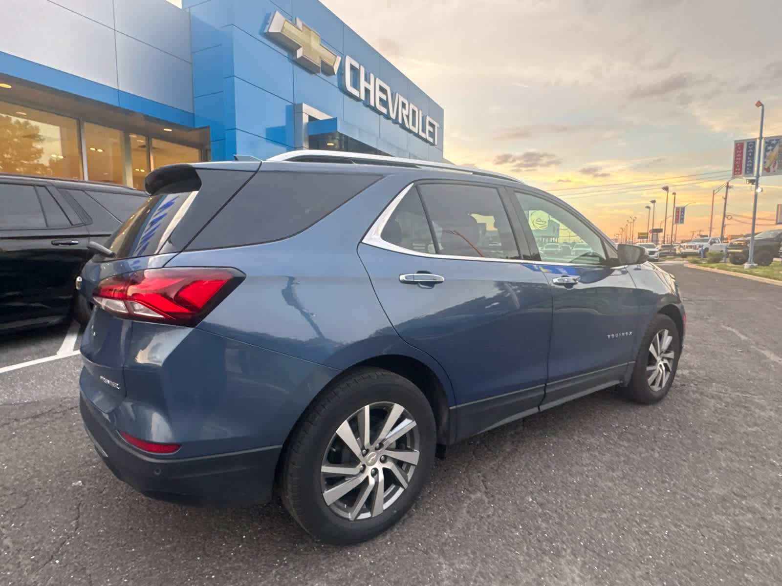 Used 2024 Lakeshore Blue Metallic Chevrolet Premier image 5