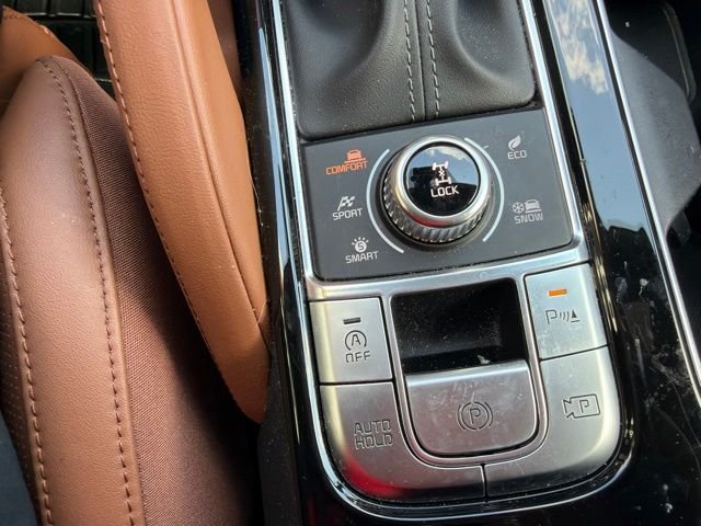 Used 2023 White Kia SX-Prestige X-Line image 17
