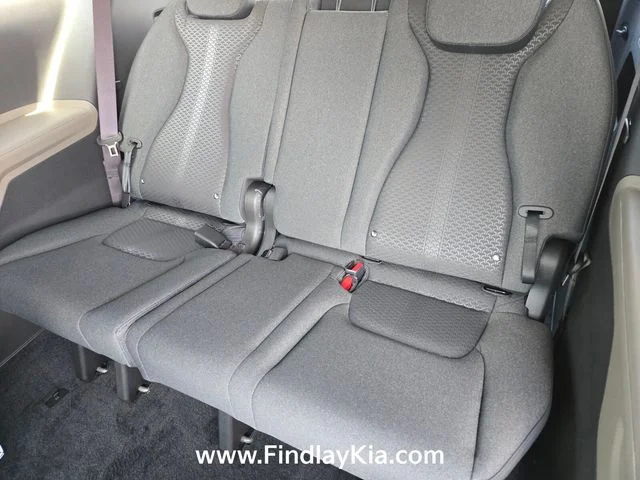 2026 Kia Carnival LX - Photo 14
