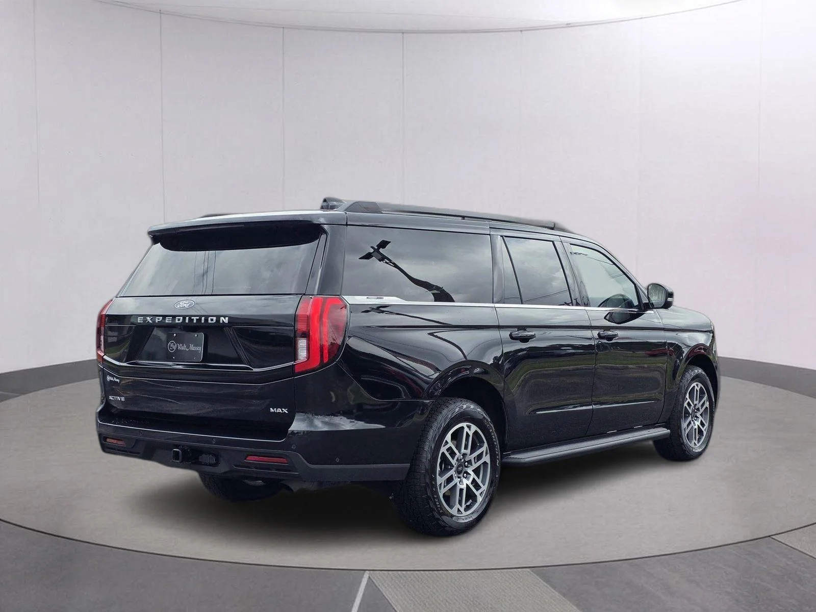 Used 2025 Agate Black Ford Active image 5