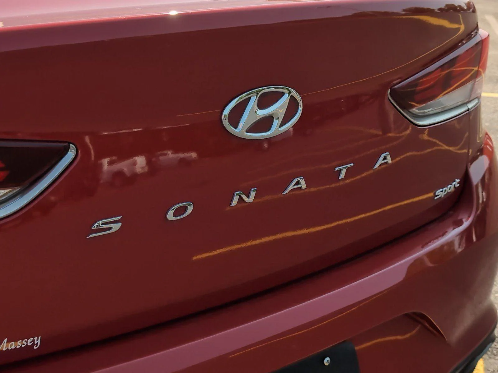 Used 2019 Quartz White Pearl Hyundai Sport image 5
