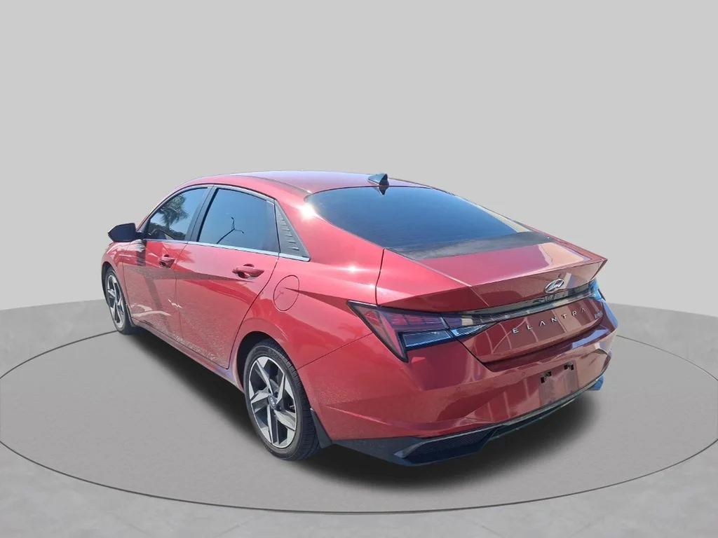 Used 2022 Red Hyundai Limited image 9