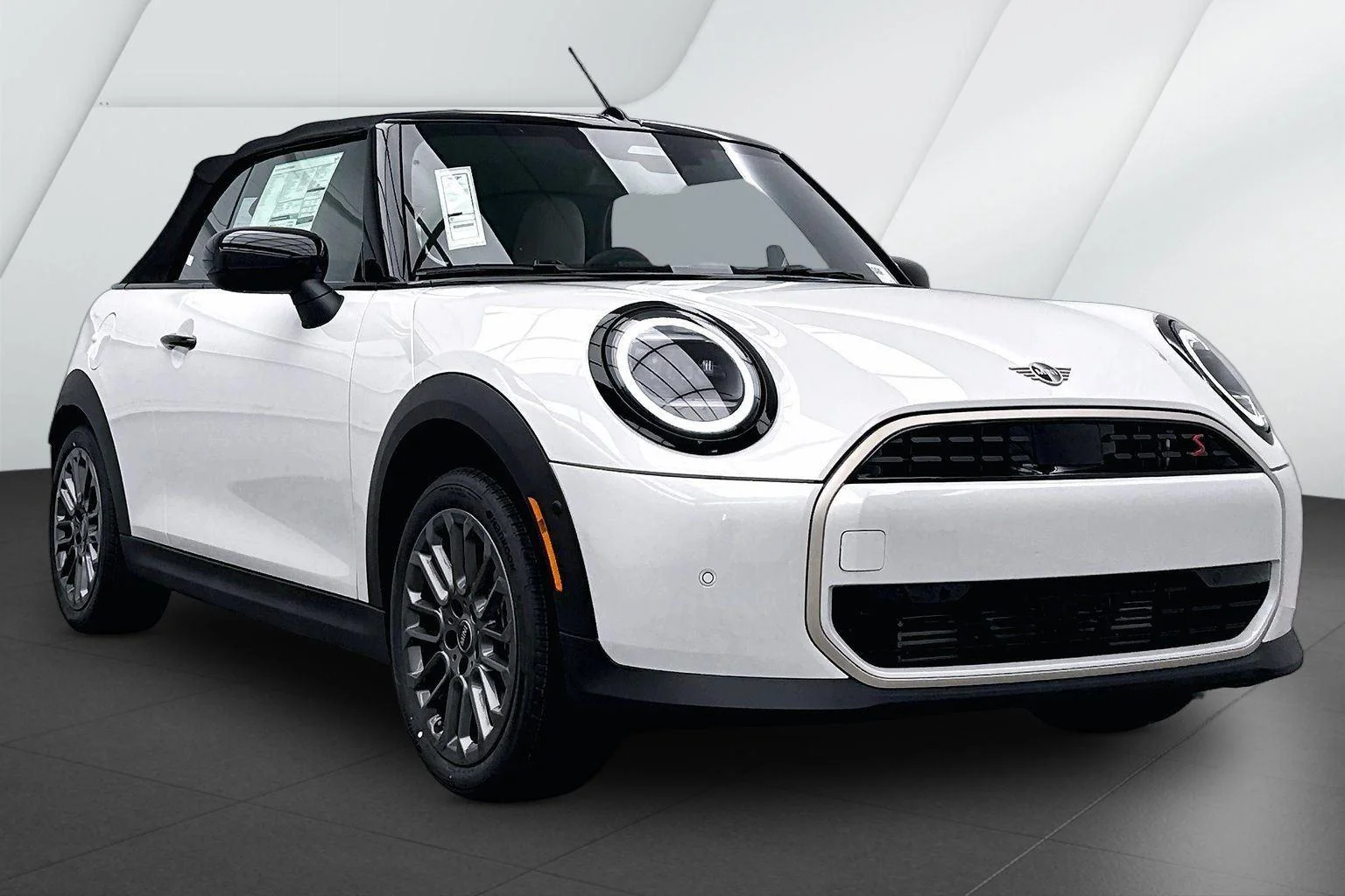 2026 MINI Convertible Cooper S's photo