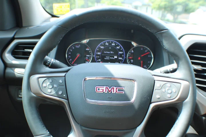 2023 GMC Acadia AT4 - Photo 8
