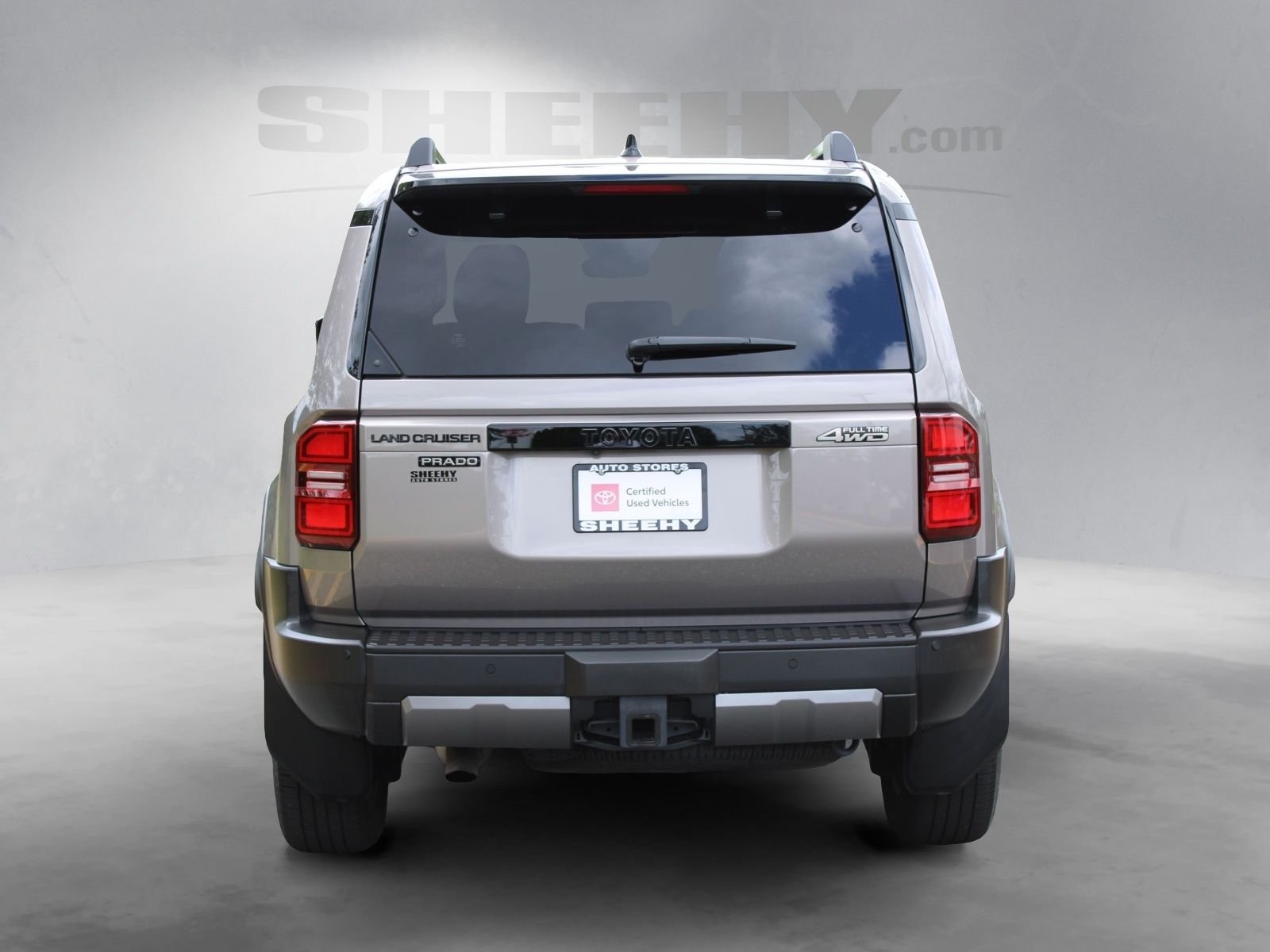 Used 2025  Toyota Base image 14