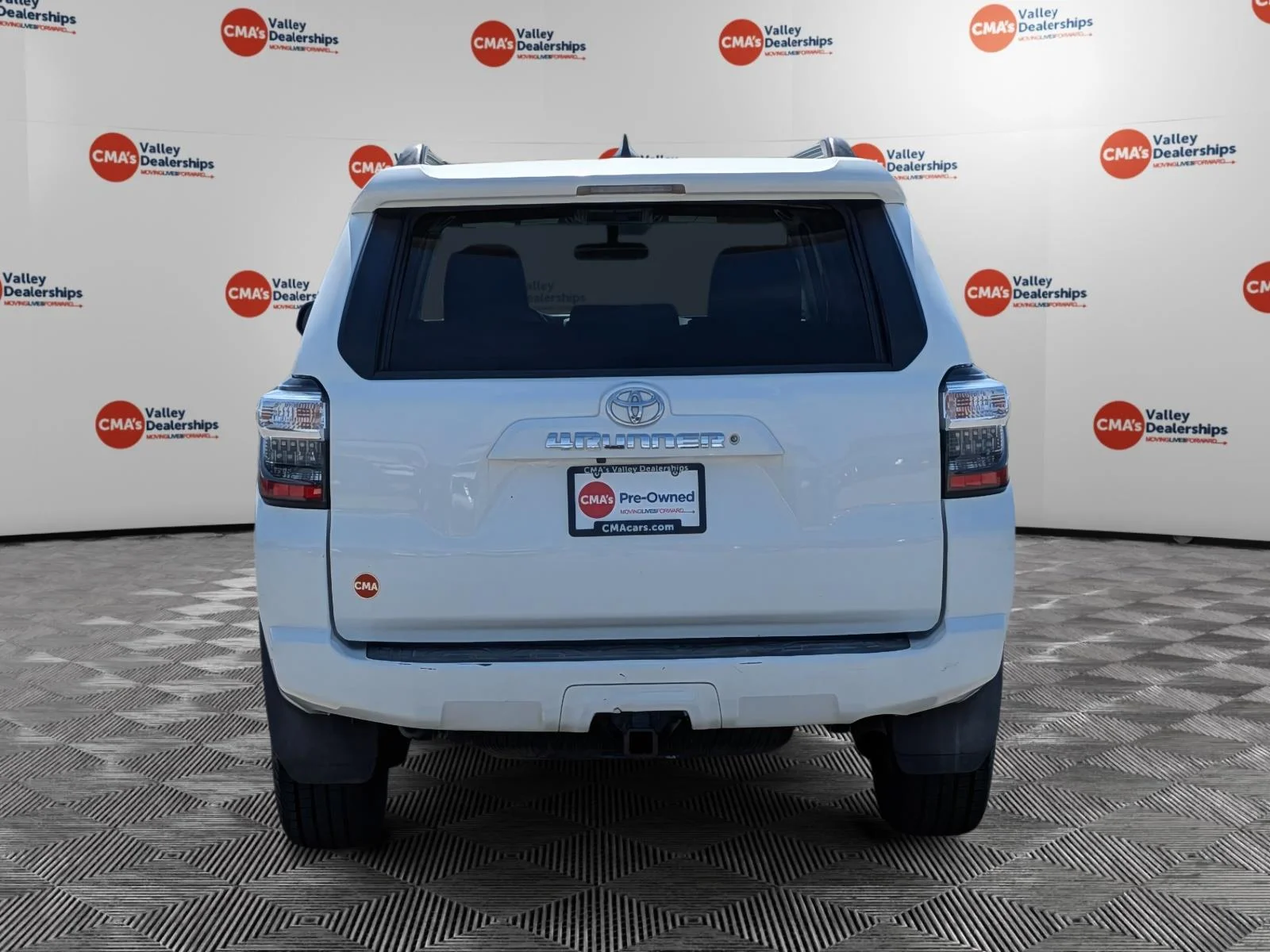 Used 2019 Super White Toyota SR5 image 18