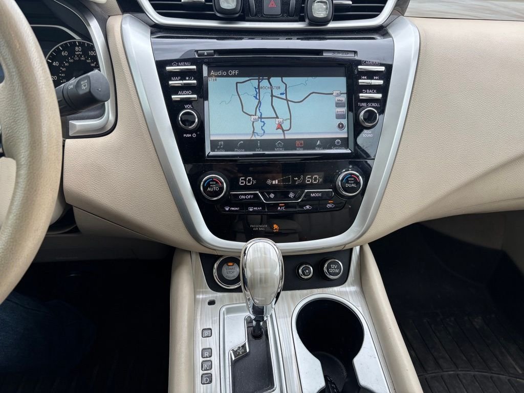 Used 2015 White Nissan Platinum image 19