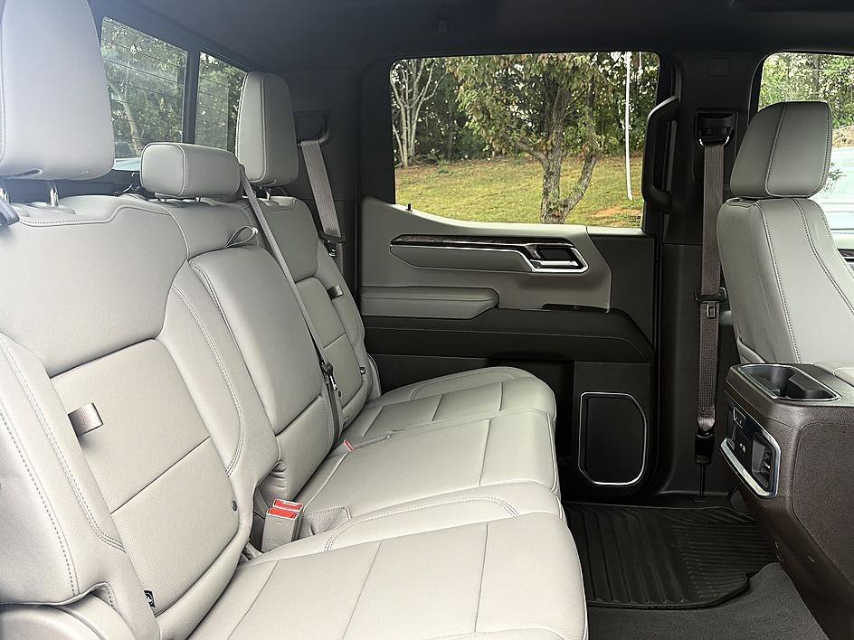 Used 2023 Iridescent Pearl Tricoat Chevrolet LTZ image 11