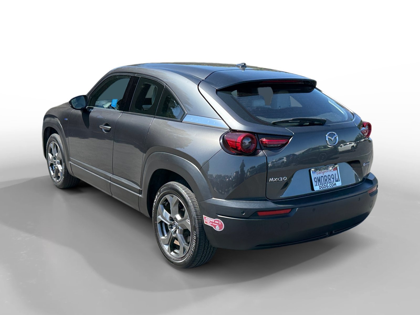 Used 2023 Machine Gray Mazda Premium Plus image 3