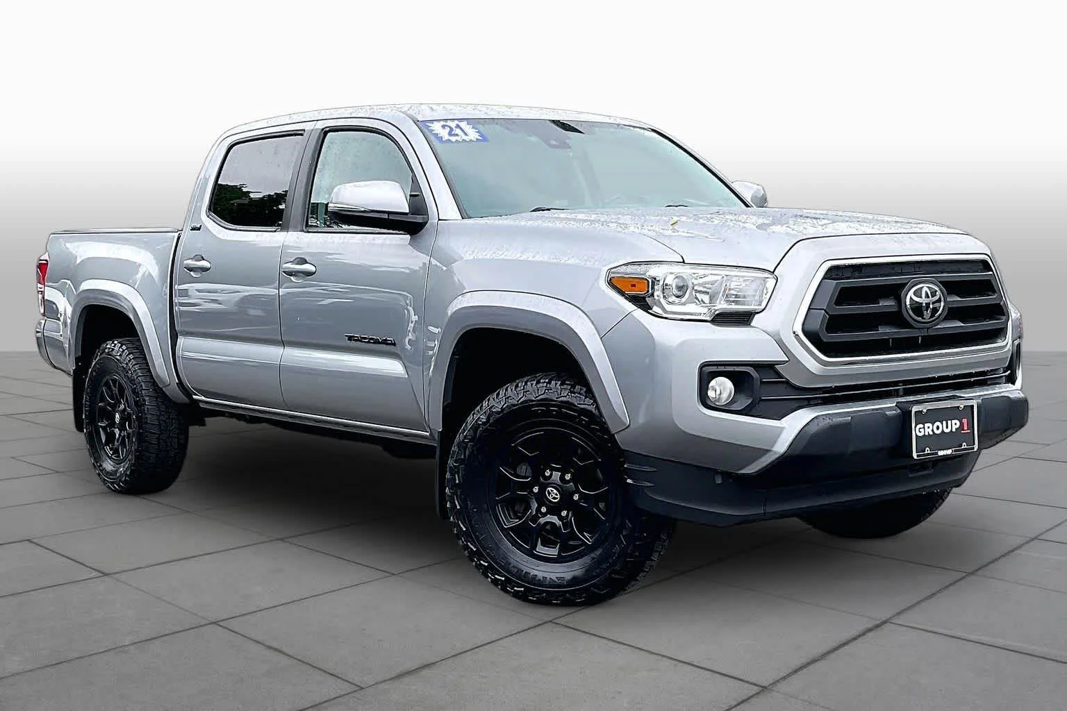 Used 2021 Silver Sky Metallic Toyota SR5 image 3
