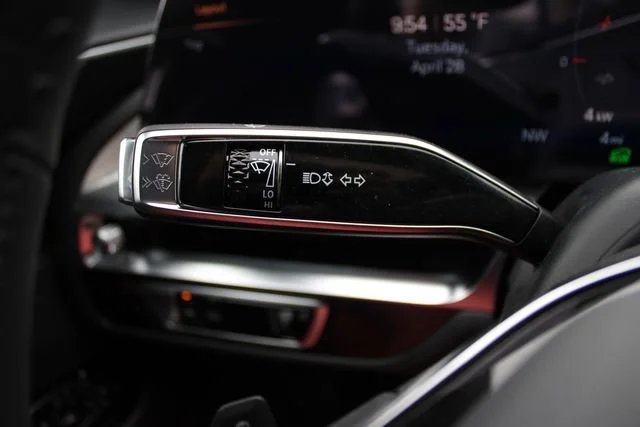 2026 Cadillac LYRIQ Sport - Photo 7