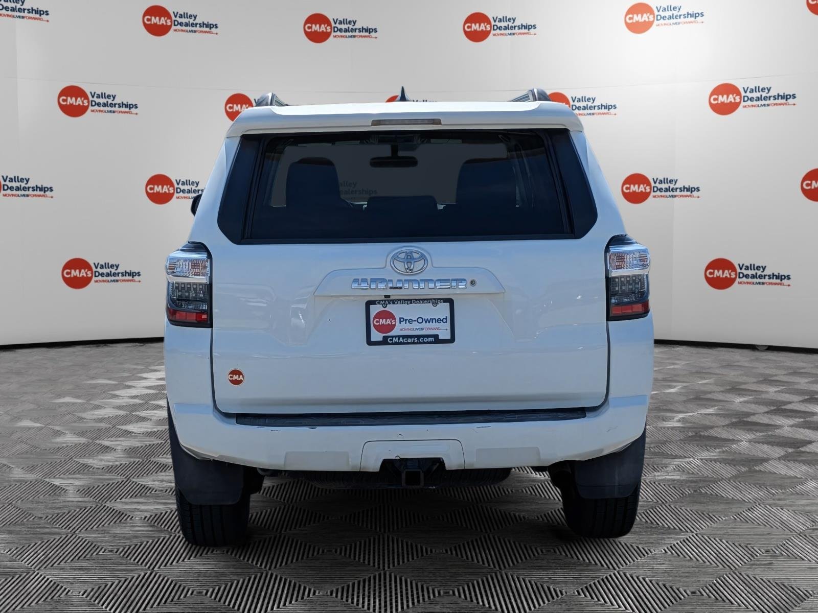 Used 2019 Super White Toyota SR5 image 18
