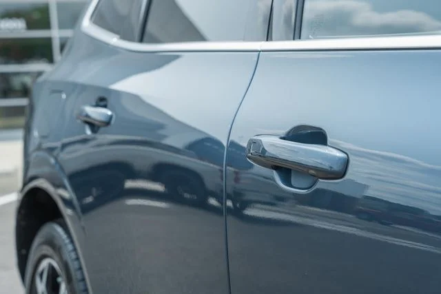 Used 2022 Denim Blue Volvo Momentum image 18