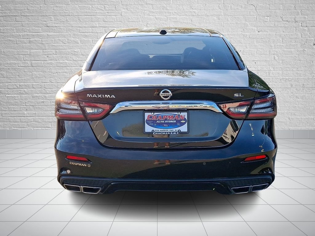Used 2020 Black Nissan 3.5 SL image 5