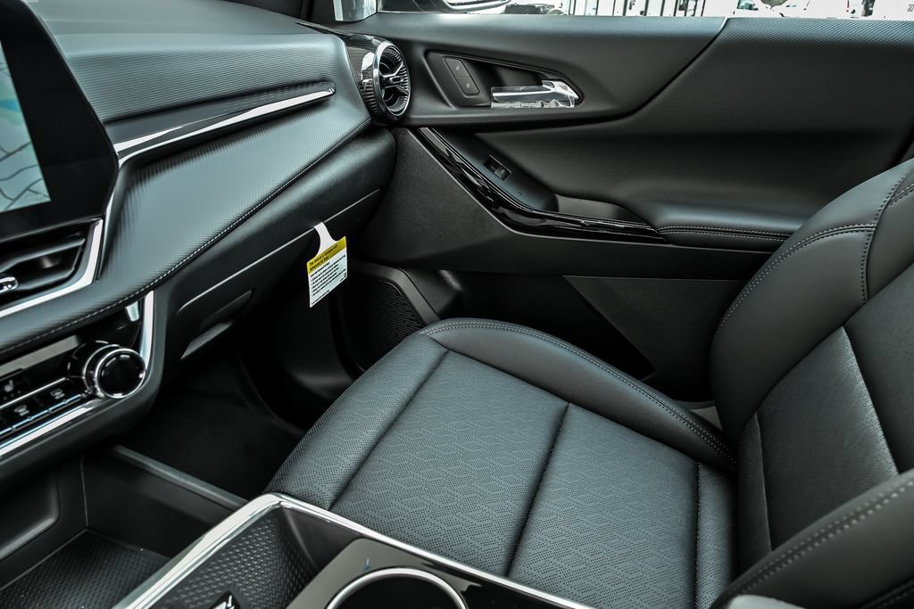 2027 Chevrolet Equinox LT - Photo 22