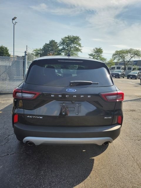 Used 2025 Agate Black Metallic Ford Active image 5