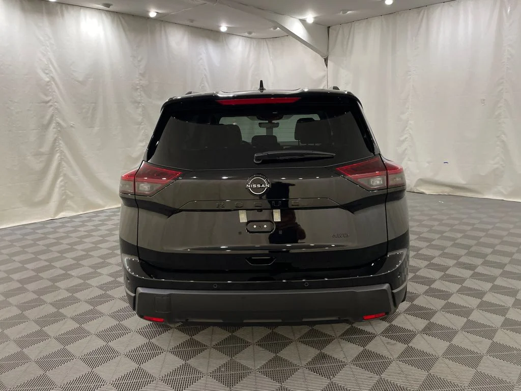 2026 Nissan Rogue Dark Armor - Photo 6