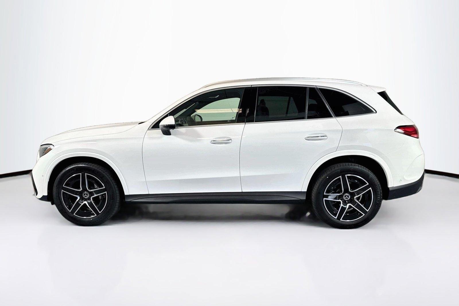 New 2026 Polar White Mercedes-Benz GLC 300 image 8