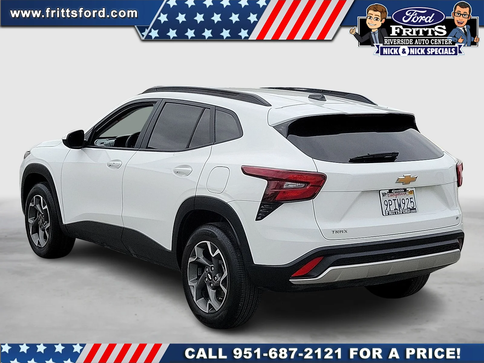 Certified Used 2024 Summit White Chevrolet FWD LT image 3