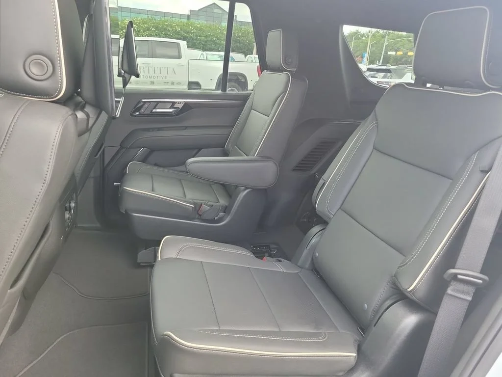 New 2026 Polar White Tricoat Chevrolet Premier image 26