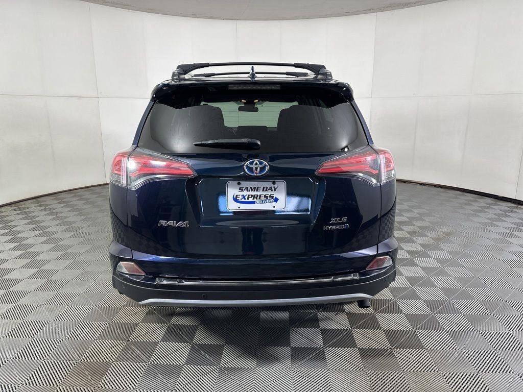 Used 2018 Aqua Toyota XLE image 7
