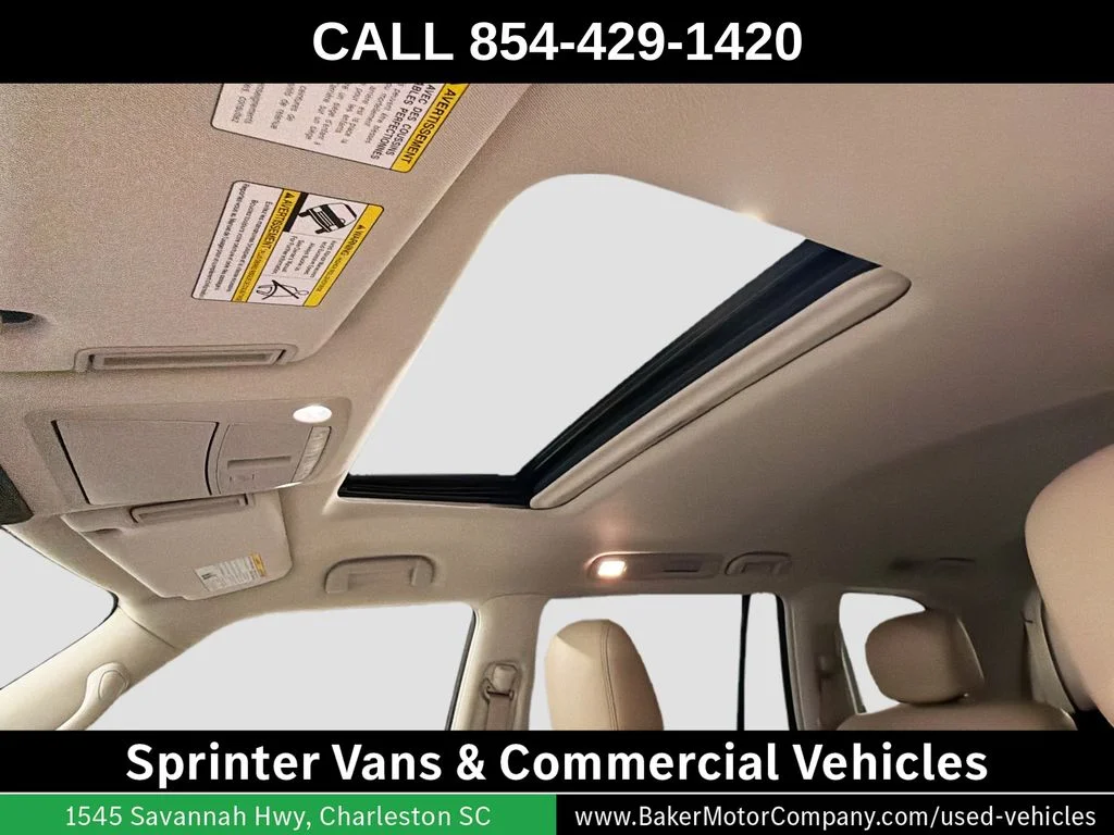 Used 2024 Aspen White Nissan Platinum image 22