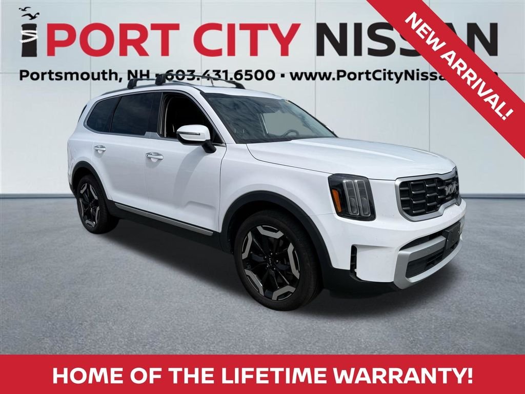 Used 2025 White Pearl Kia S w/leather, sunroof & 3rd row image 1