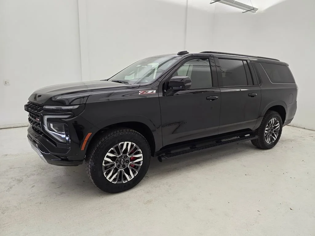 2025 Chevrolet Suburban Z71 - Photo 42