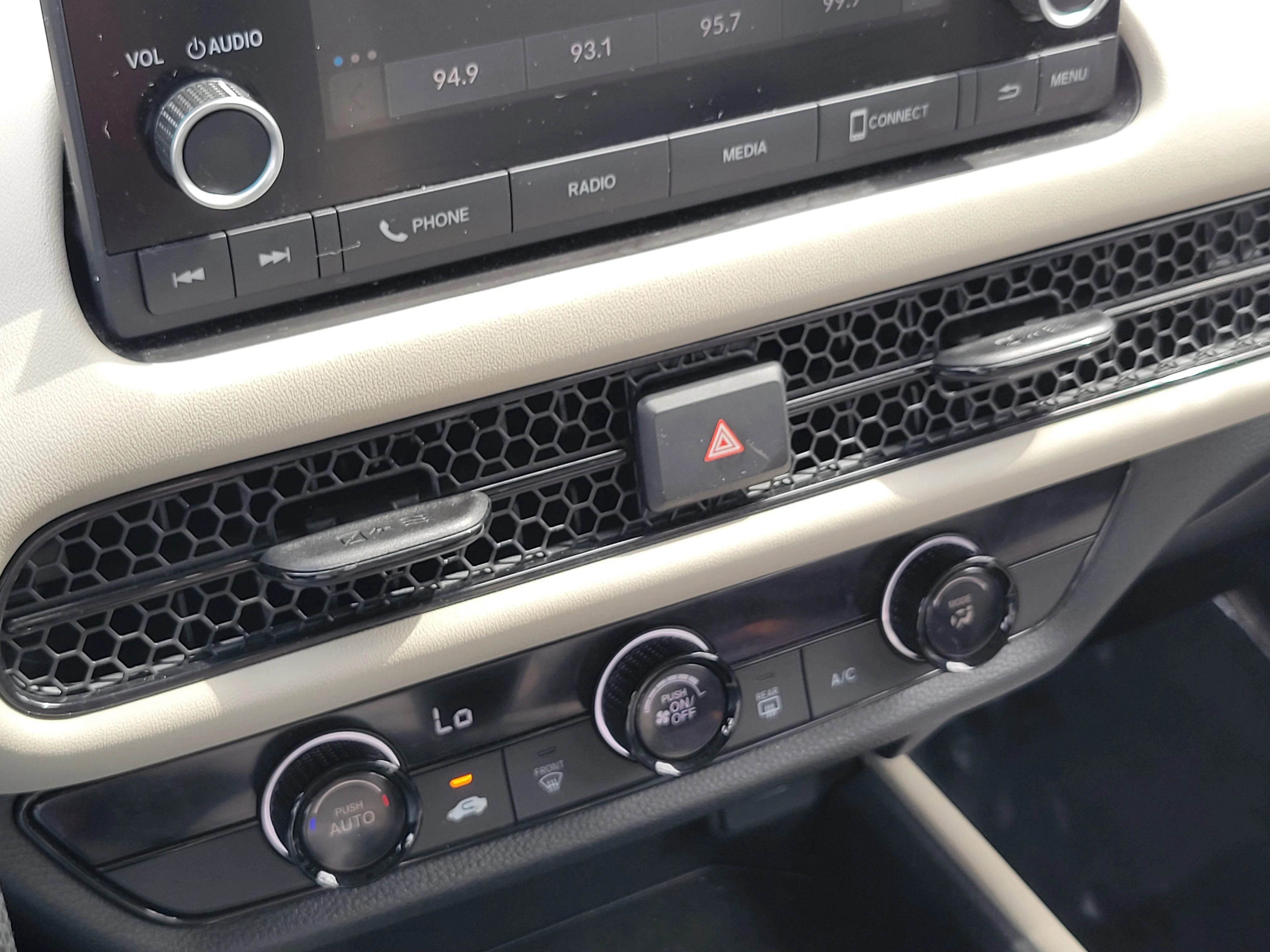 2023 Honda HR-V LX - Photo 22