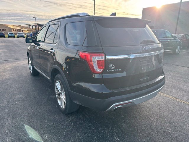 Used 2016 Black Ford Limited image 5